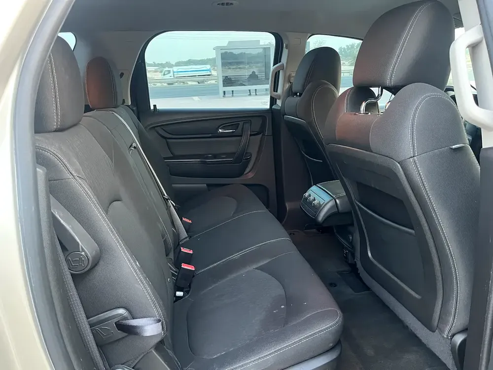 GMC Acadia SLE 2015 - GCC Specs - Well Maintained - Image 15