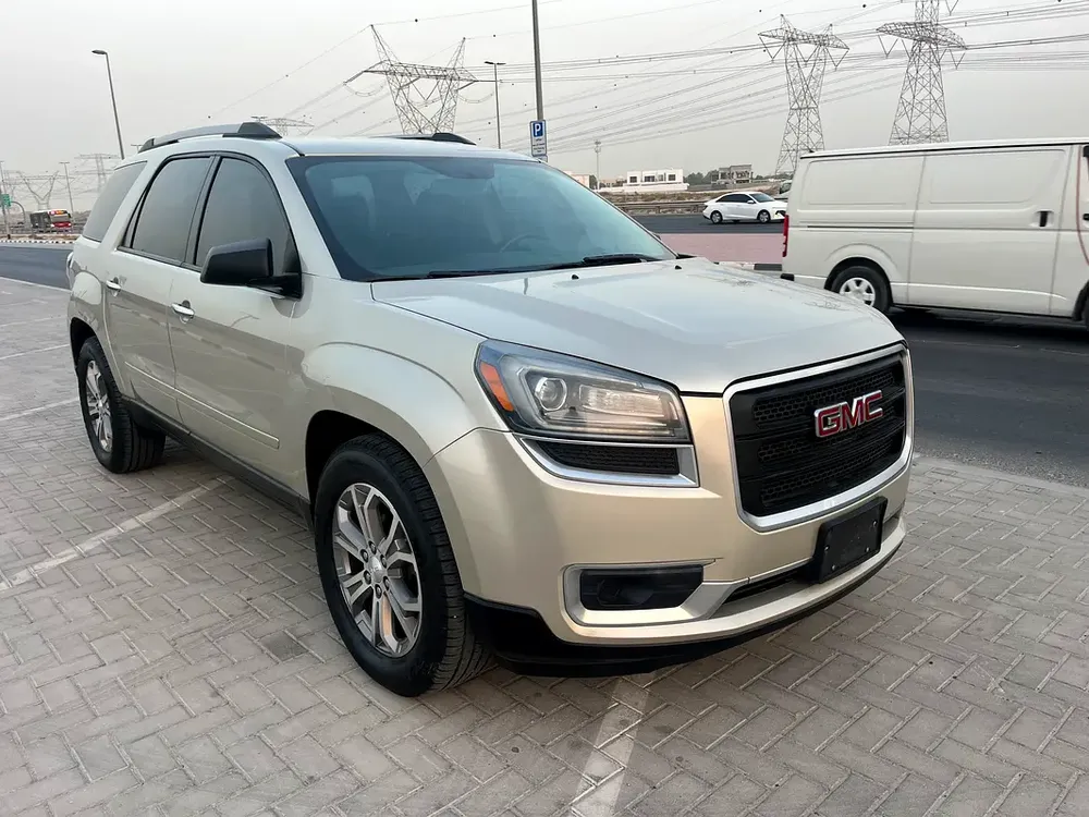 GMC Acadia SLE 2015 - GCC Specs - Well Maintained - Image 8