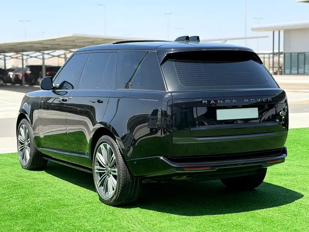 Range Rover HSE P530 4.4L | 2022 | GCC | Under Warranty | Original Paint - Image 4