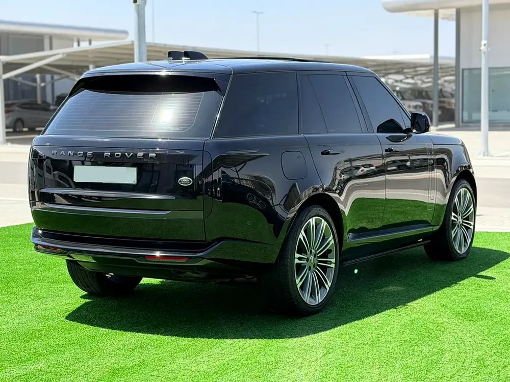 Range Rover HSE P530 4.4L | 2022 | GCC | Under Warranty | Original Paint - Image 5