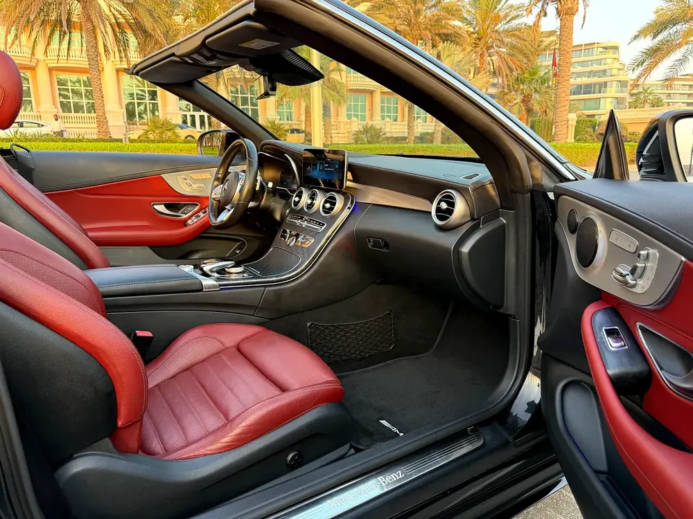Mercedes-Benz C200 Cabriolet AMG / 2020 / GCC Specs - Image 14