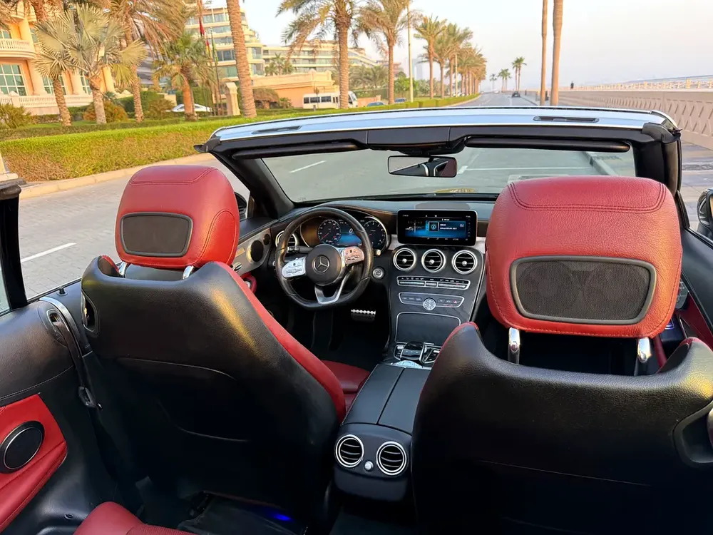 Mercedes-Benz C200 Cabriolet AMG / 2020 / GCC Specs - Image 17