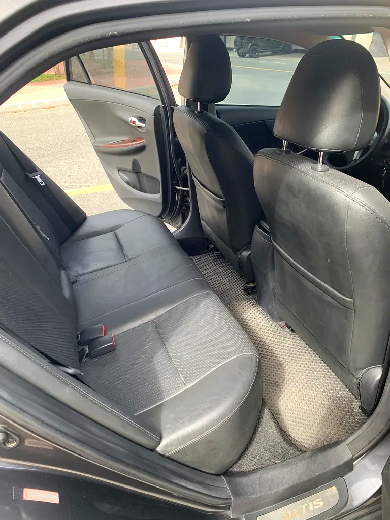 Toyota Corolla Altis 2011 - Japanese Specs - Image 4