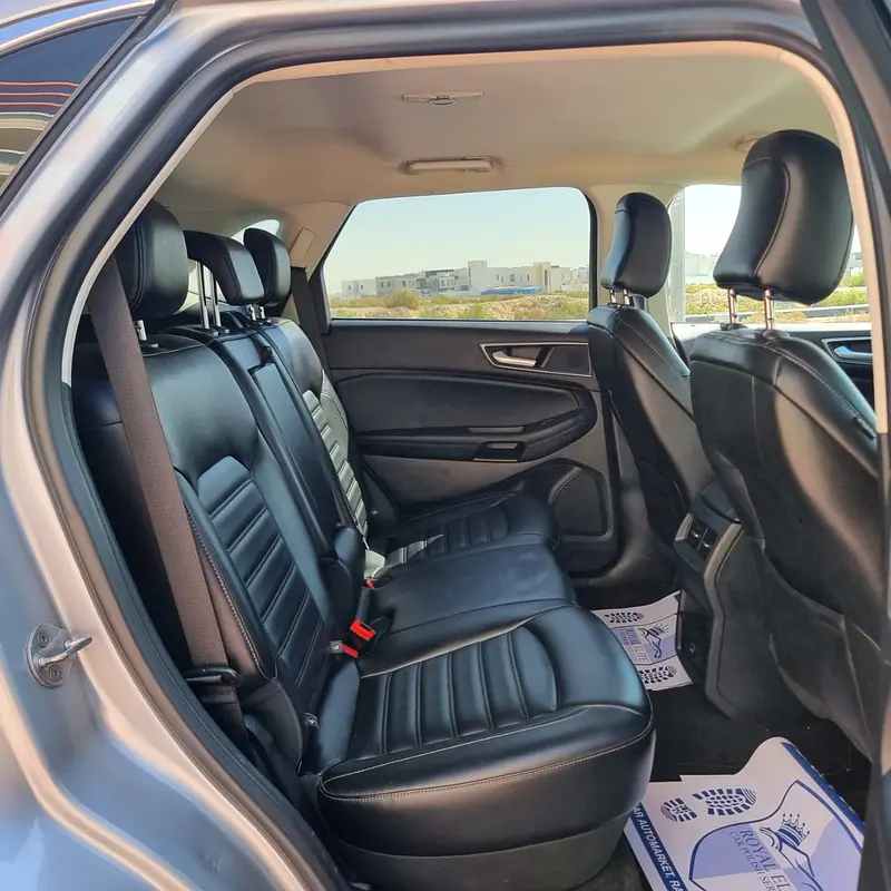 Ford Edge SEL 2021, American Specs - Excellent Condition - Image 4
