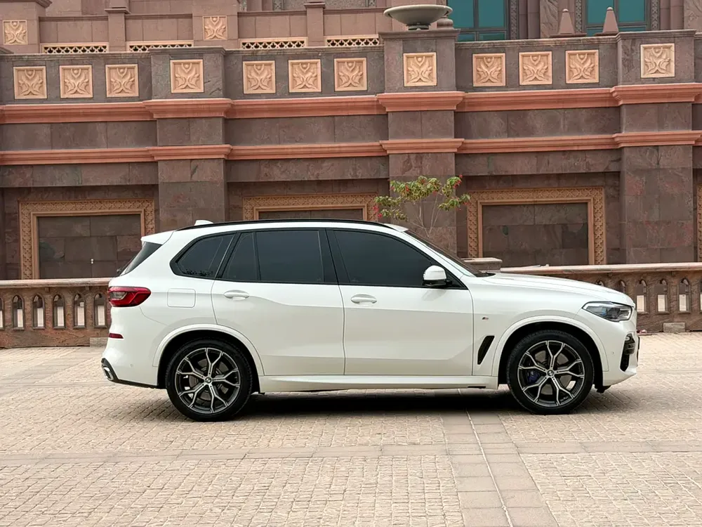 BMW X5 40i 2019 M Sport Kit , GCC, Well Maintained - Image 6