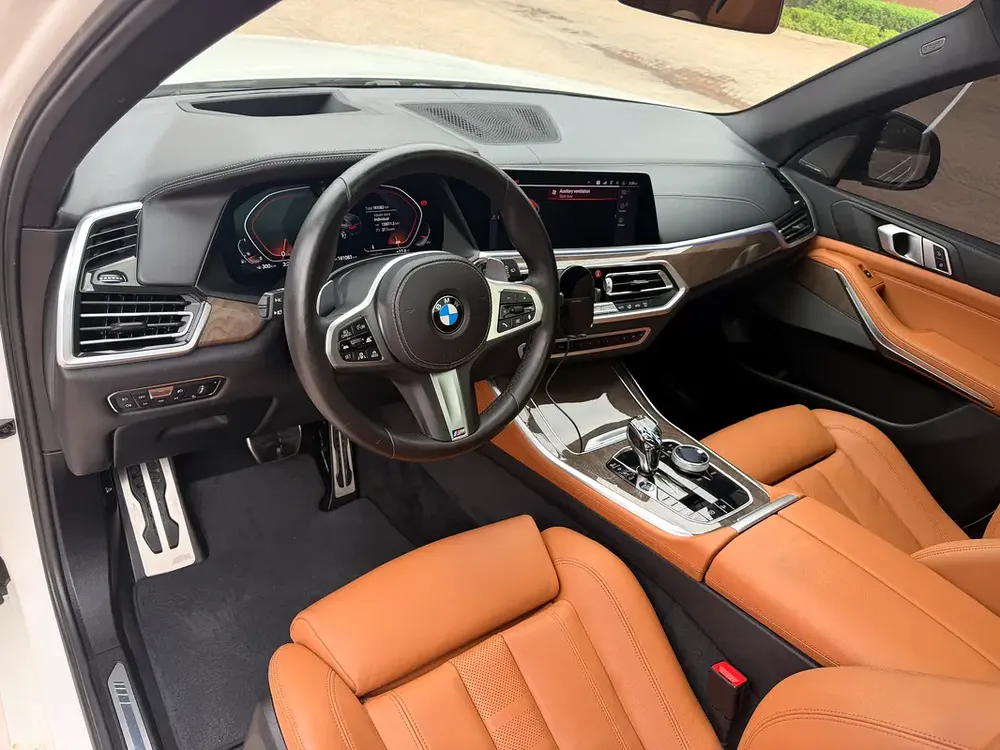 BMW X5 40i 2019 M Sport Kit , GCC, Well Maintained - Image 9