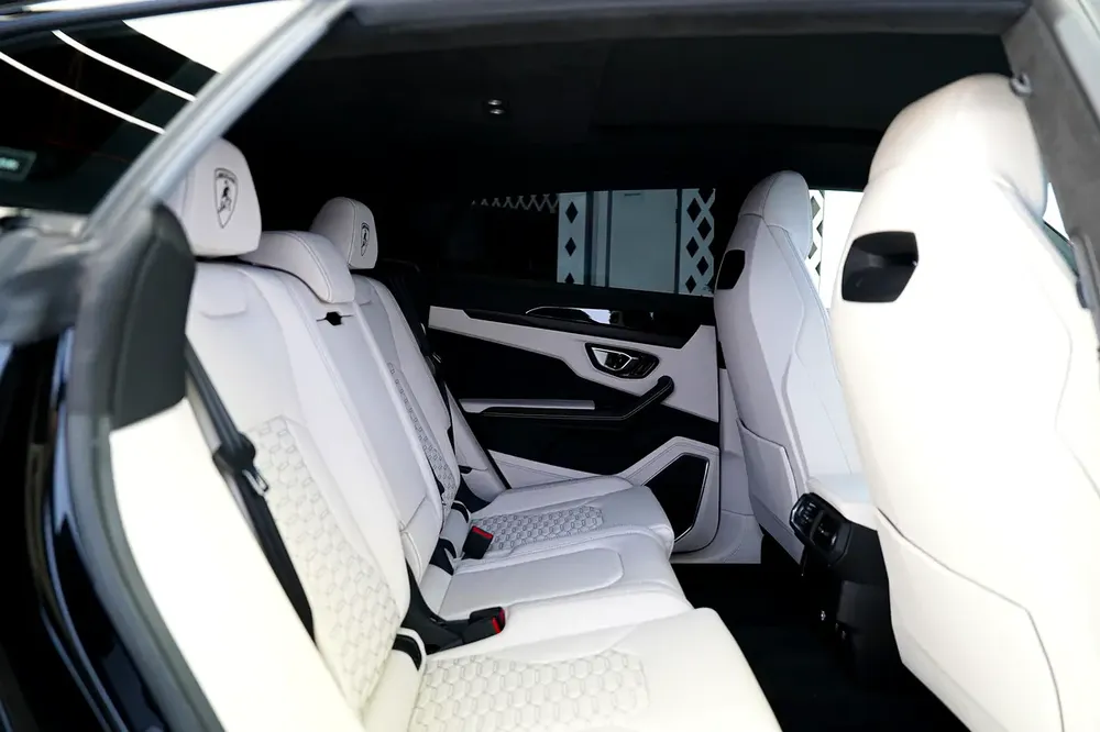 URUS | MASSAGE SEATS | BLACK/IVORY | WARRANTY AVAILABLE - Image 13