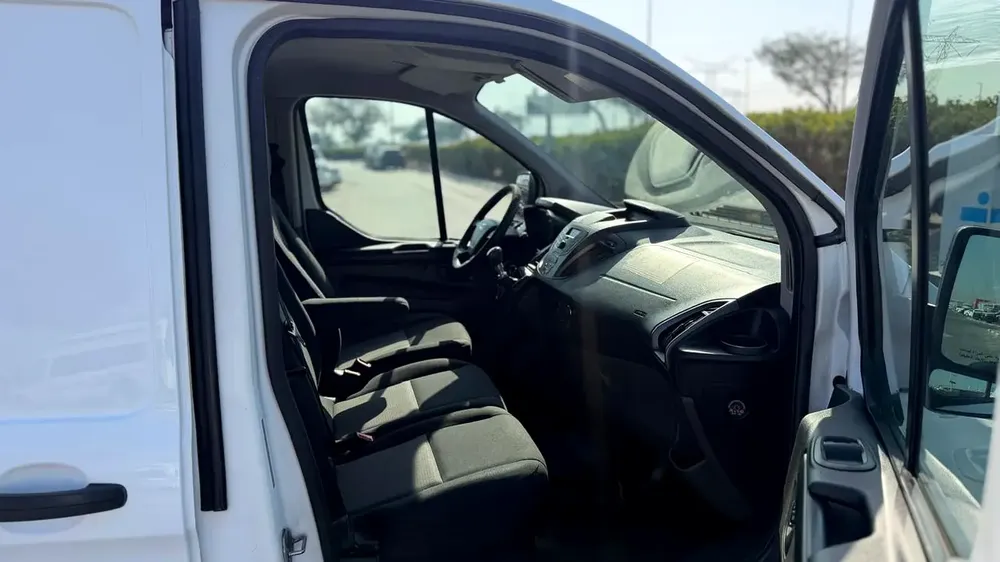 FORD TRANSIT, GCC, MINT CONDITION - Image 5