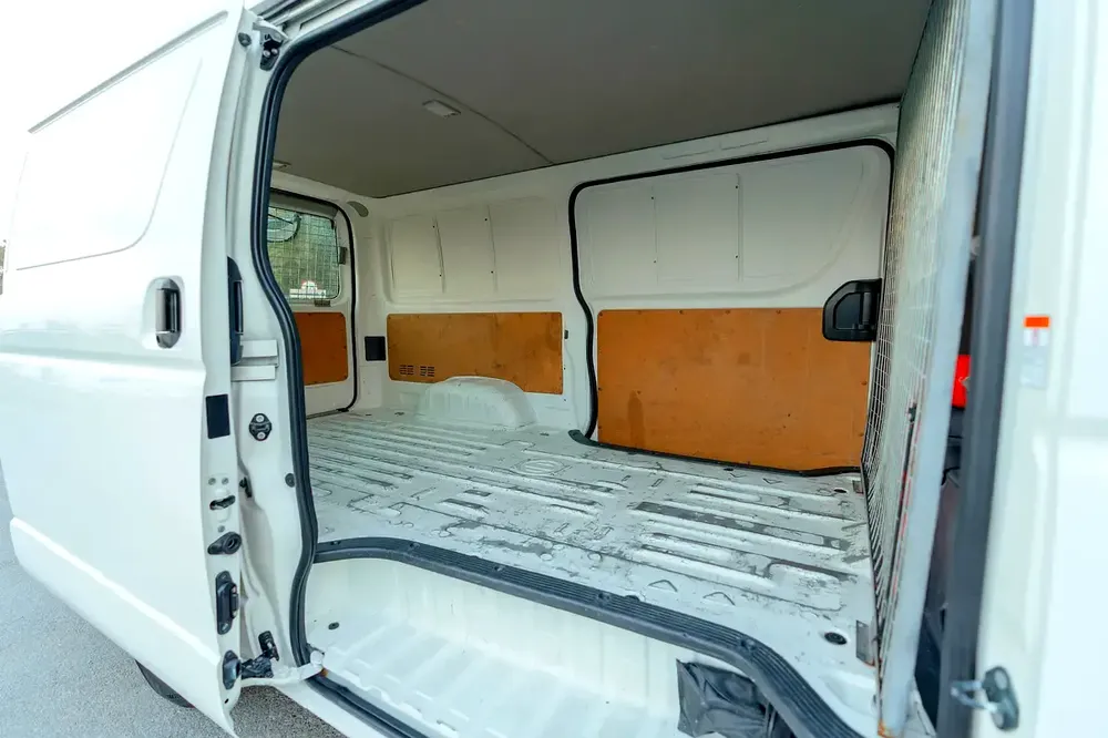 Hiace Standard Roof | Delivery Van | GCC Specs | Ref#T27785 - Image 8