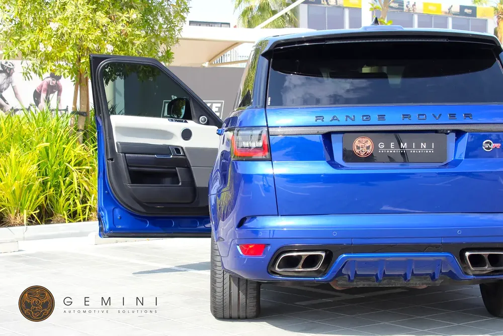 Land Rover Range Rover Sport SVR Carbon Package 5.0 V8 2019 STUNNING CAR - Image 11