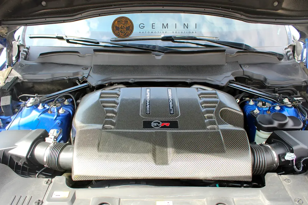 Land Rover Range Rover Sport SVR Carbon Package 5.0 V8 2019 STUNNING CAR - Image 17