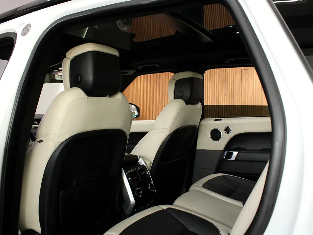 2018 - Land Rover Range Rover Sport HSE - Prestige Condition Perfect inside and out - Image 10