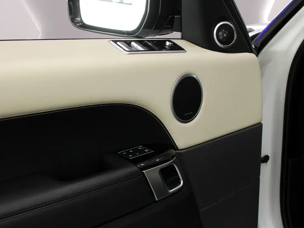 2018 - Land Rover Range Rover Sport HSE - Prestige Condition Perfect inside and out - Image 13