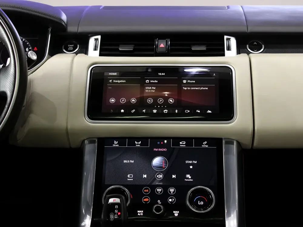 2018 - Land Rover Range Rover Sport HSE - Prestige Condition Perfect inside and out - Image 17