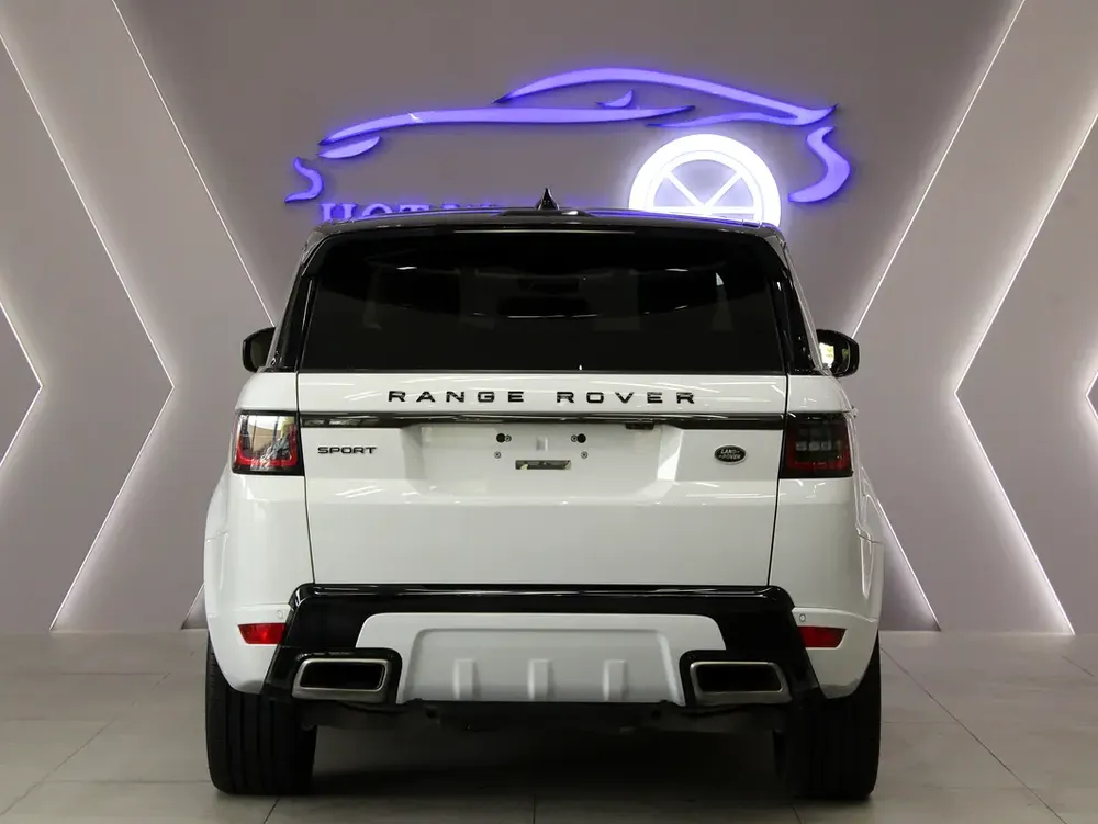 2018 - Land Rover Range Rover Sport HSE - Prestige Condition Perfect inside and out - Image 4