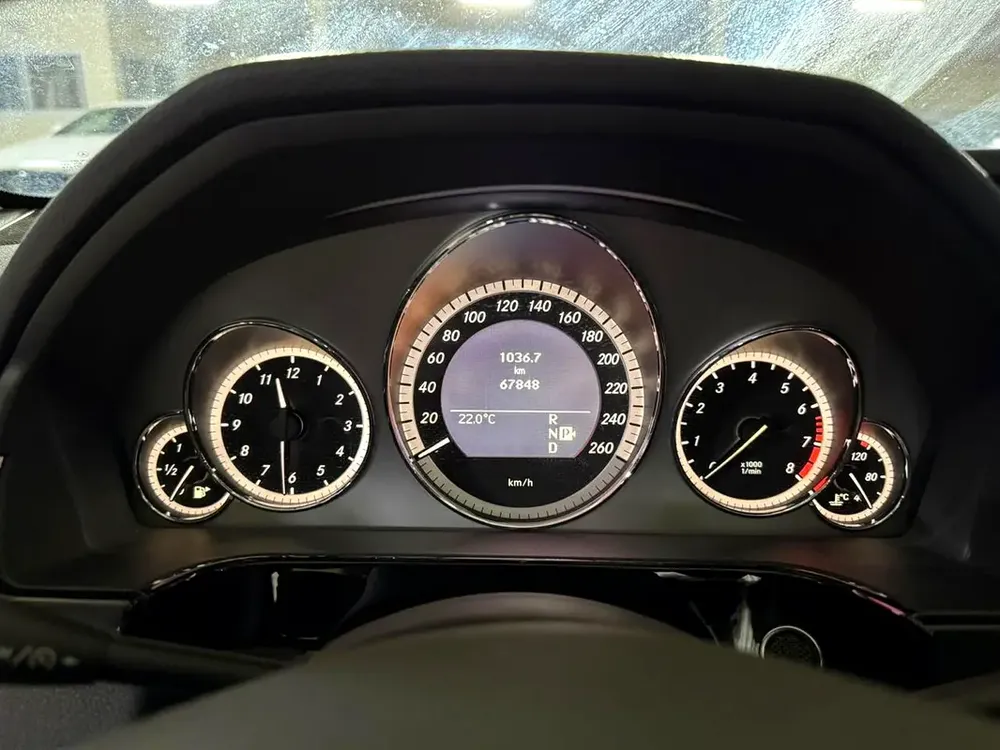 MERCEDES E-CLASS E350 AVANTGARDE 2010 3.5L | FULL SERVICE HISTORY| BLACK LEATHER SEATS | PUSH START - Image 13