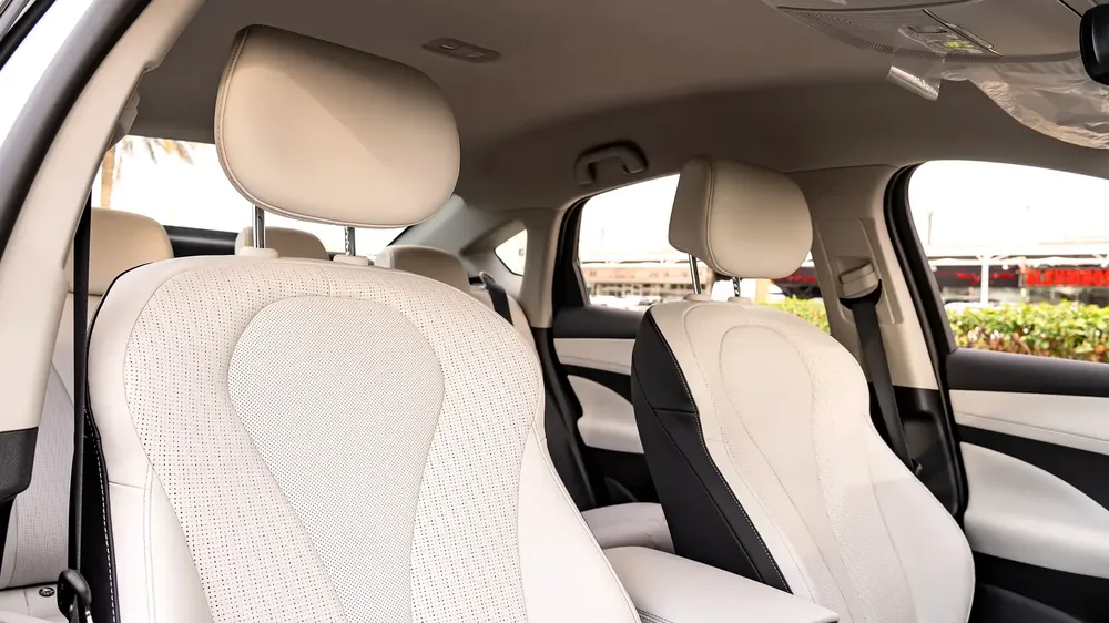 2025 | BYD SEAL 05 DMI SMART DRIVE 55KM LUXURY - Image 16