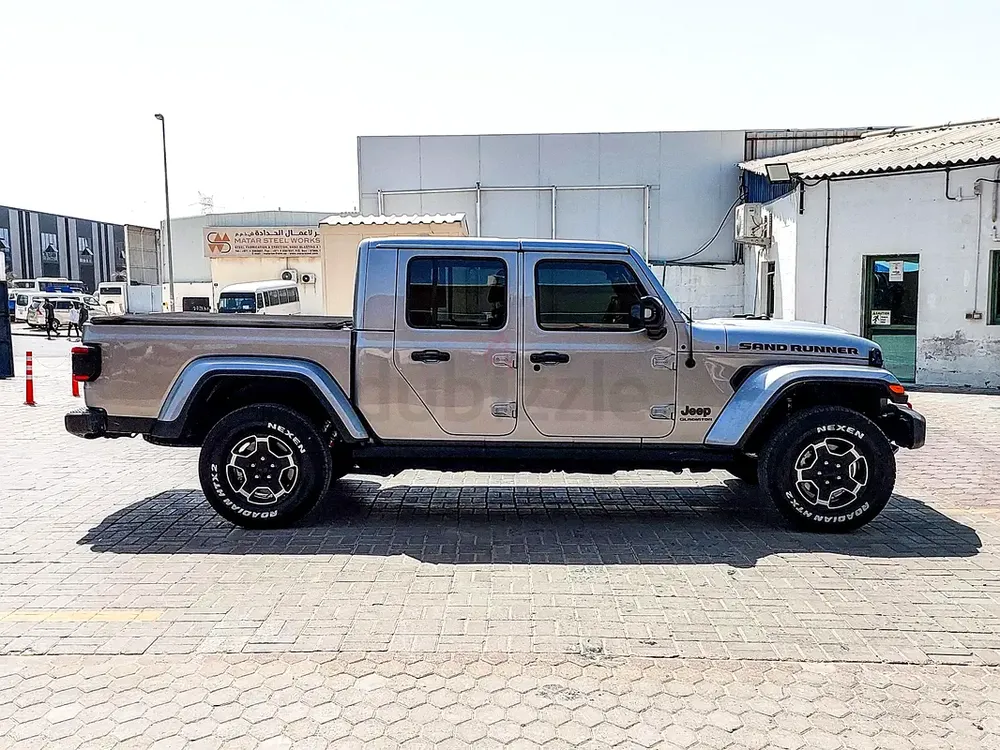 AED 2219/month | 2021 Jeep Gladiator Sand Runner | GCC Specs | Ref#462286 - Image 4