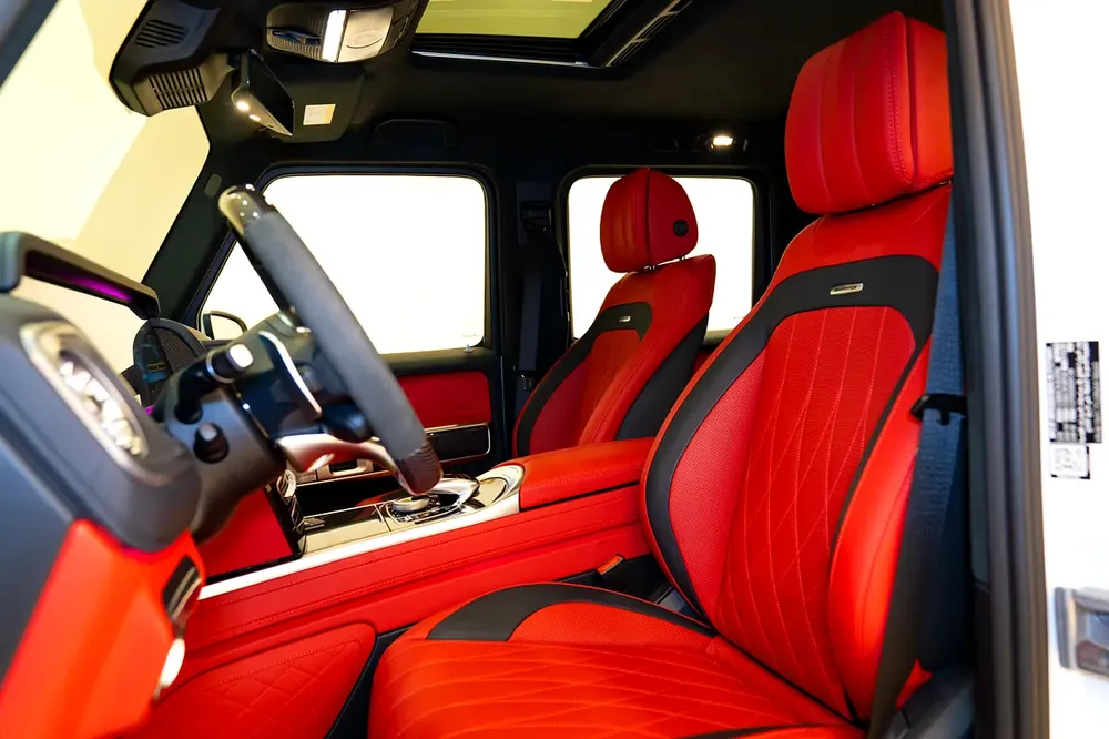2022 Mercedes Benz G 63 AMG / 1 Year Warranty And Service Contract / GCC Specs - Image 7