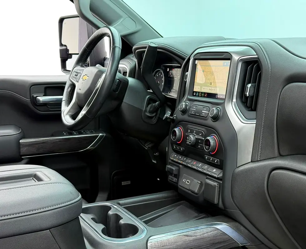 2021 Chevrolet Silverado ,Warranty ,Full Service History ,American Spec - Image 13
