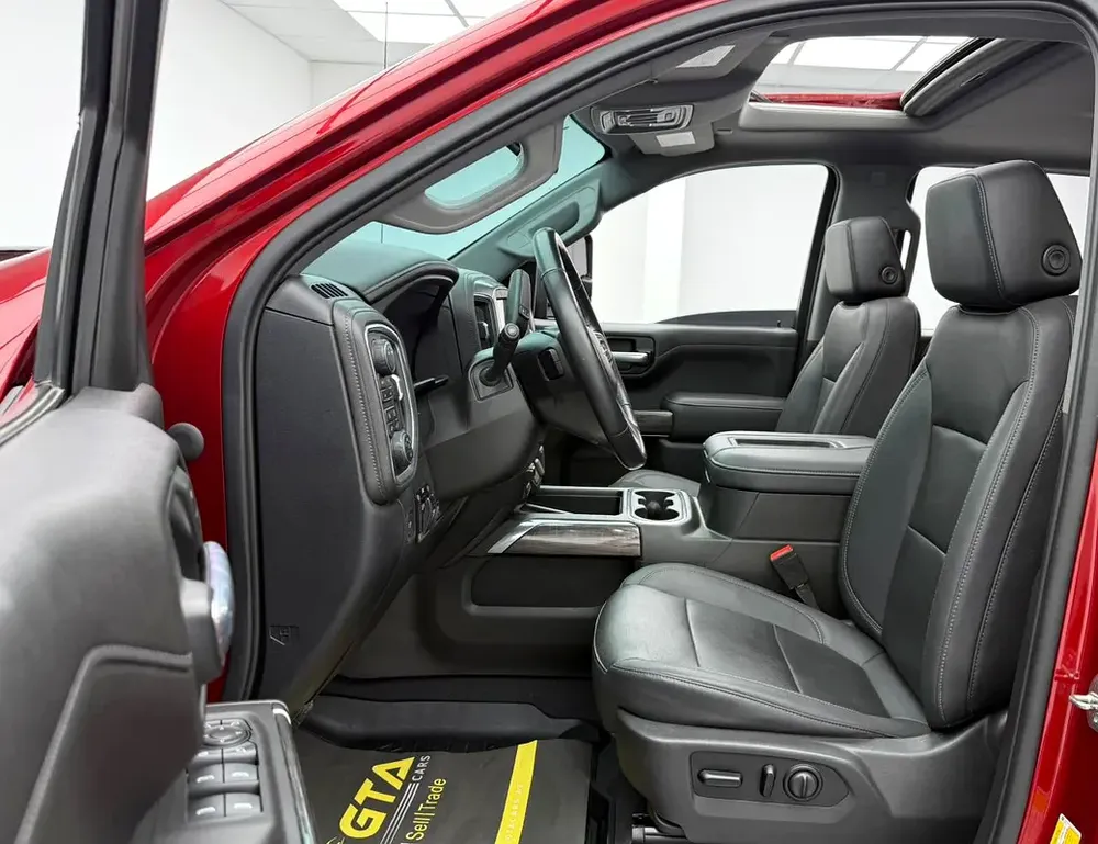 2021 Chevrolet Silverado ,Warranty ,Full Service History ,American Spec - Image 14