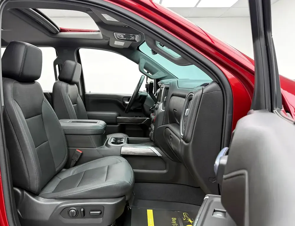 2021 Chevrolet Silverado ,Warranty ,Full Service History ,American Spec - Image 15