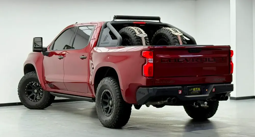 2021 Chevrolet Silverado ,Warranty ,Full Service History ,American Spec - Image 4
