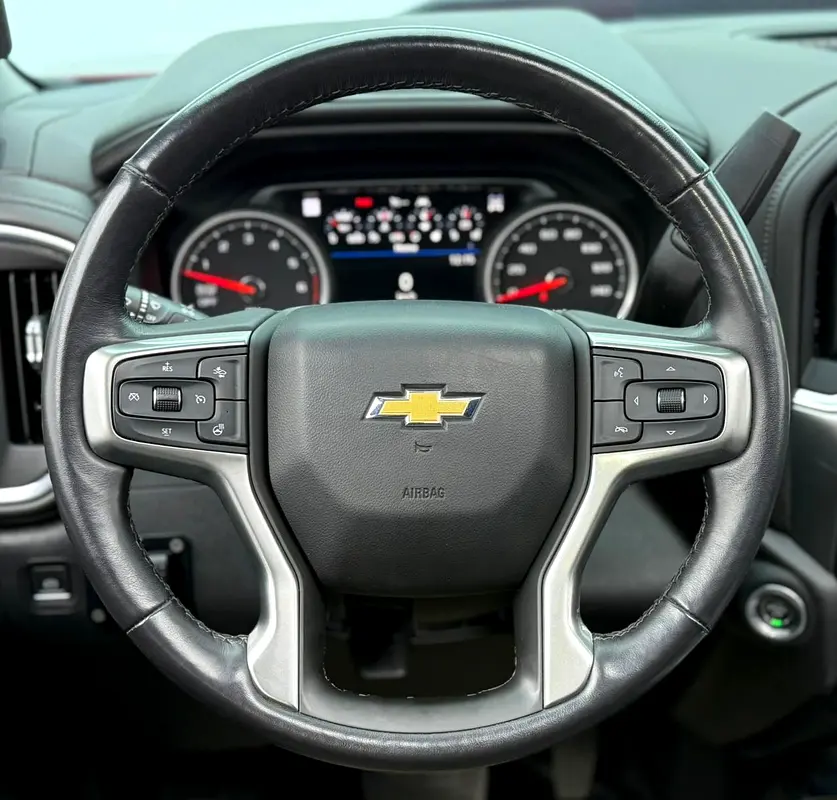 2021 Chevrolet Silverado ,Warranty ,Full Service History ,American Spec - Image 7