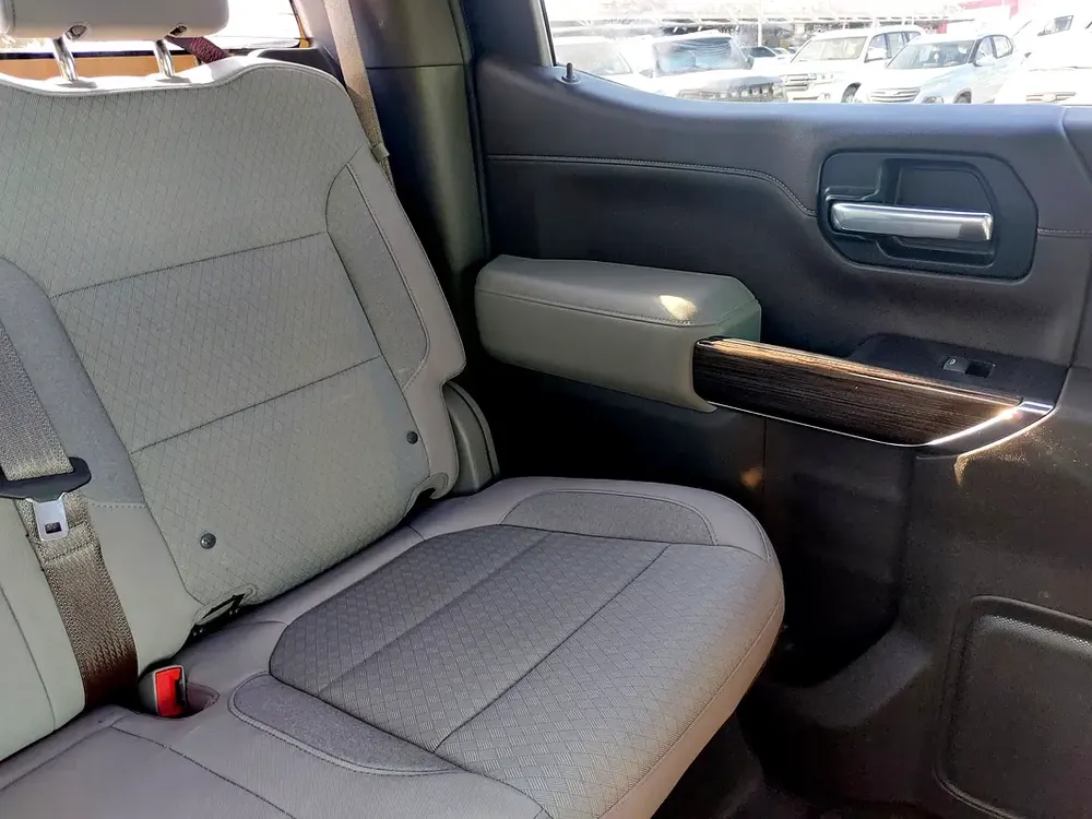 2020 Chevrolet Silverado High Country LT - GCC - Image 17