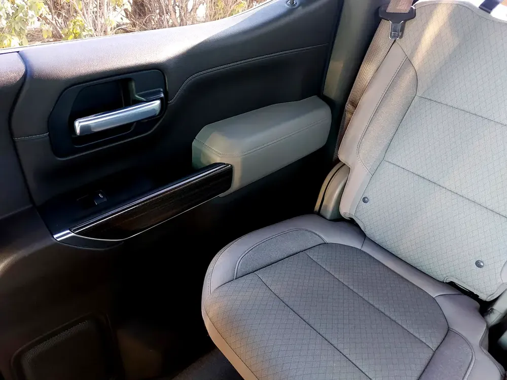 2020 Chevrolet Silverado High Country LT - GCC - Image 18