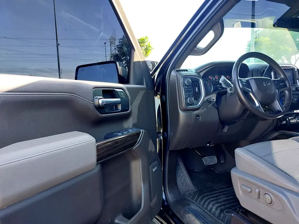 2020 Chevrolet Silverado High Country LT - GCC - Image 7