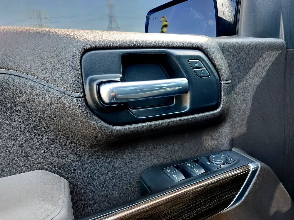 2020 Chevrolet Silverado High Country LT - GCC - Image 8