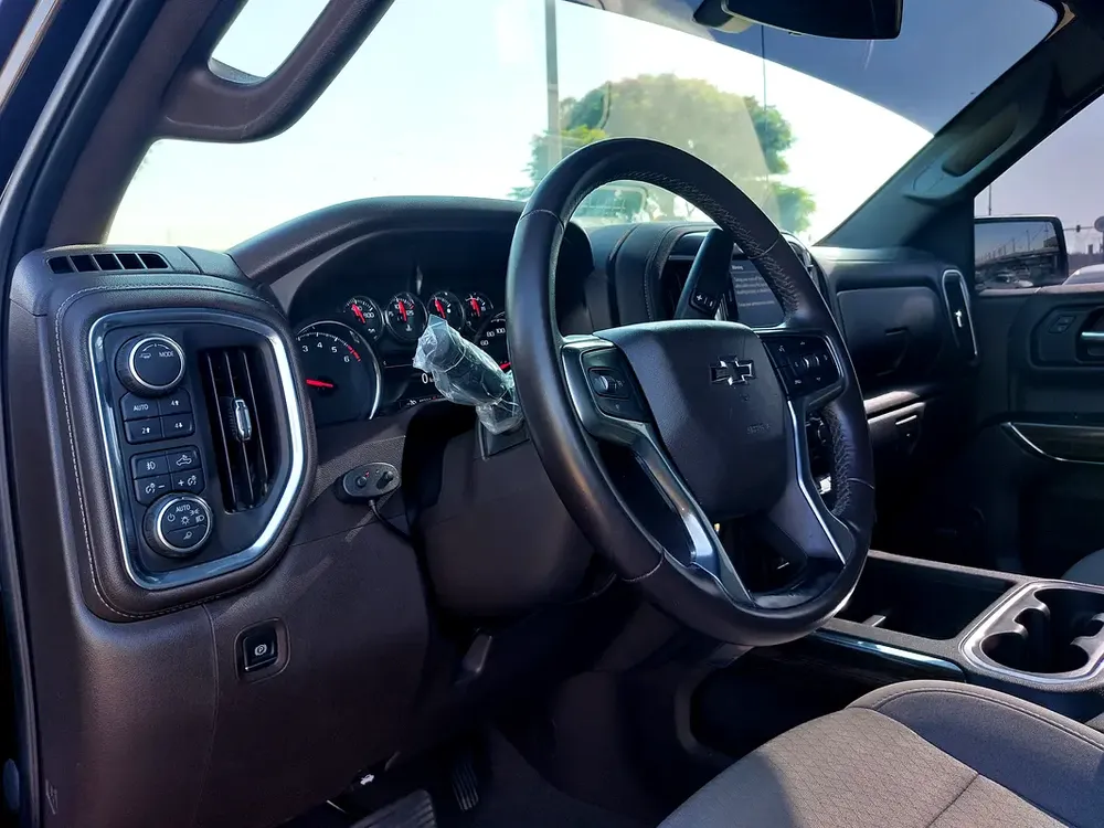 2020 Chevrolet Silverado High Country LT - GCC - Image 9