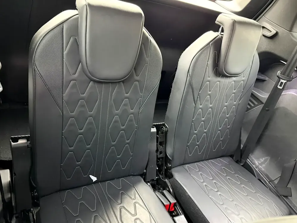 Peugeot 5008 GT Line 2020 - GCC Specs - Excellent Condition - Image 11