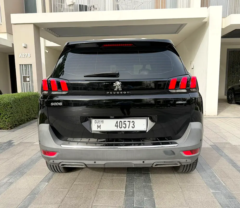 Peugeot 5008 GT Line 2020 - GCC Specs - Excellent Condition - Image 5