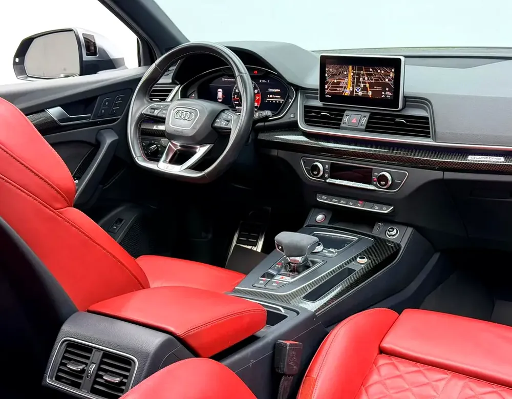 2018 Audi SQ5 Quattro, Full Service History, Carbon Fiber Interior, Excellent Condition, GCC - Image 12