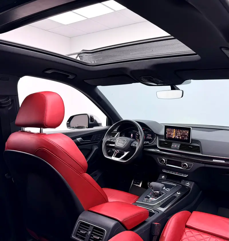 2018 Audi SQ5 Quattro, Full Service History, Carbon Fiber Interior, Excellent Condition, GCC - Image 13