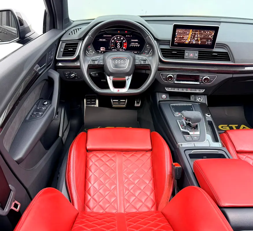 2018 Audi SQ5 Quattro, Full Service History, Carbon Fiber Interior, Excellent Condition, GCC - Image 15