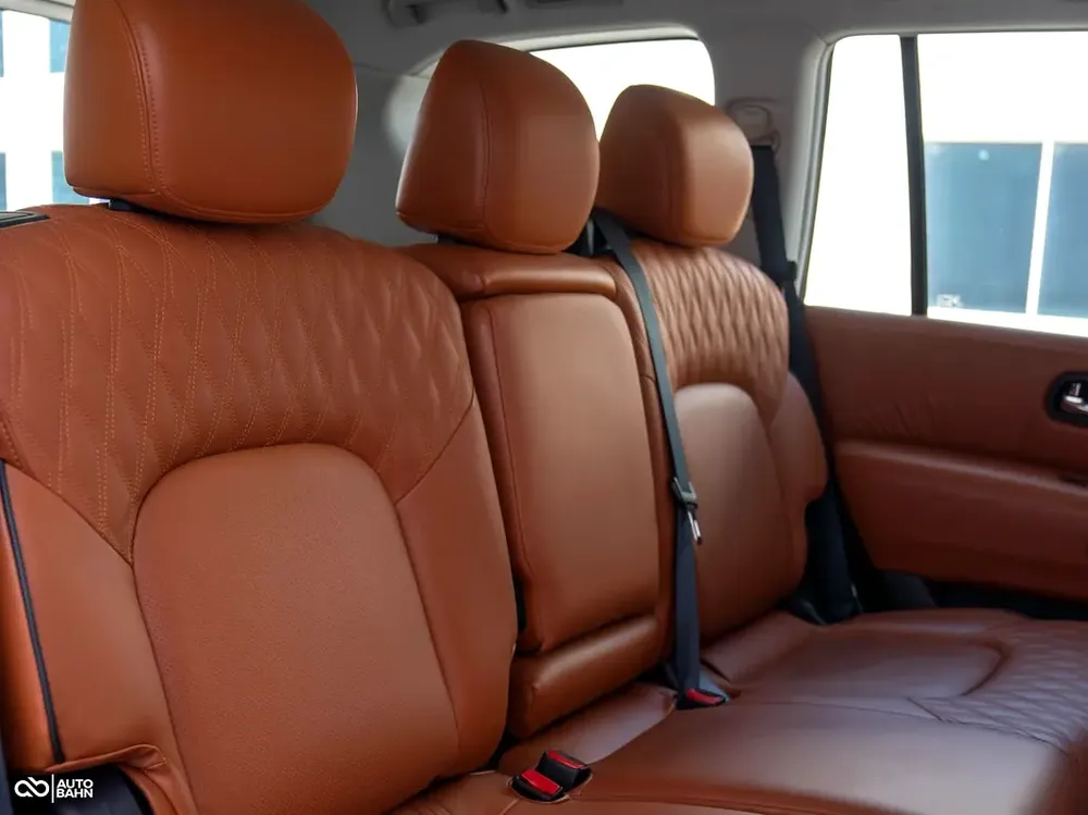 2022 ll Nissan patrol Le Platinum V8 ll 400 Hp ll Warranty And Service History Available ll Gcc - Image 11