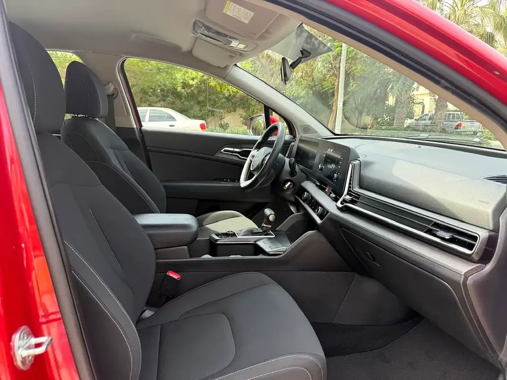 2023 Kia Sportage EX GCC Specs - Pristine Condition - Image 9