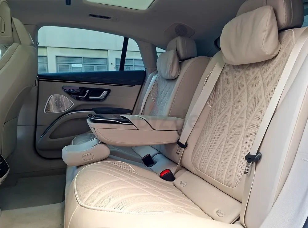 AED 4407/month | 2022 Mercedes-Benz EQS 580 4Matic | GCC Specs | Ref#427373 - Image 12