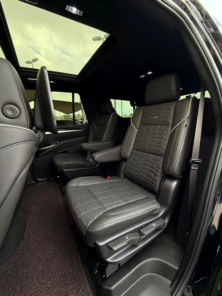 Cadillac Escalade 600model 2025 import from Korea original paint كاديلاك اسكاليد 600 موديل 2025 - Image 15