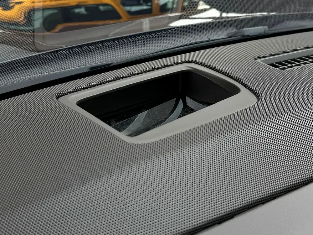 Cadillac Escalade 600model 2025 import from Korea original paint كاديلاك اسكاليد 600 موديل 2025 - Image 16