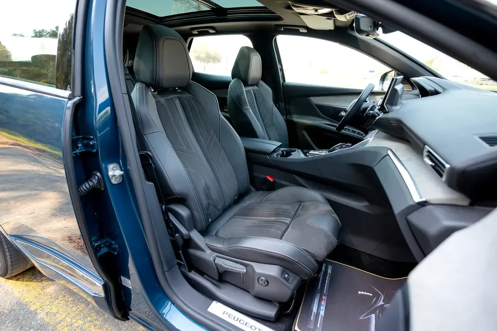 AED 781/Month | 3008 Hybrid 4 | GCC Specs | REF#P04531 - Image 11
