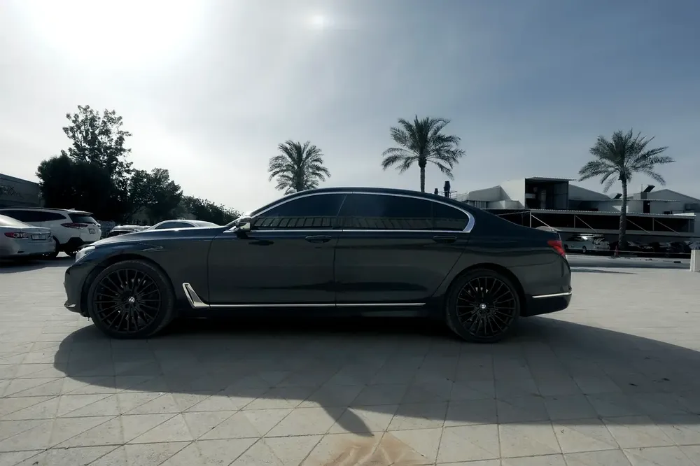 BMW 750Li xDrive 2018 GCC Specs - Pristine Condition - Image 4