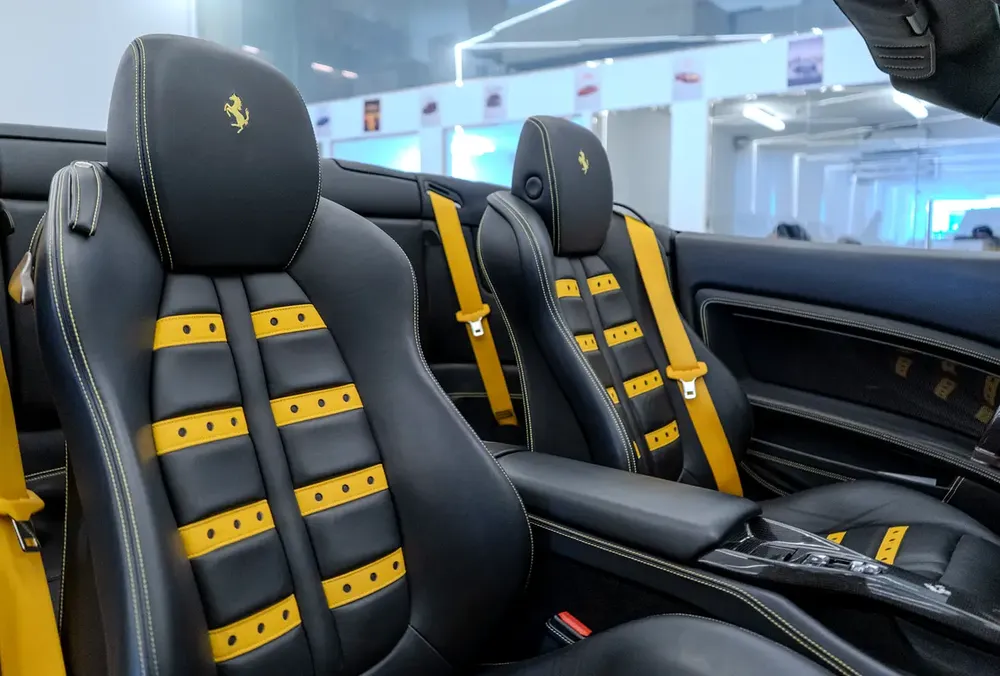 2013 Ferrari California, With Service Contract, Excellent Condition GCC Specs - Image 7