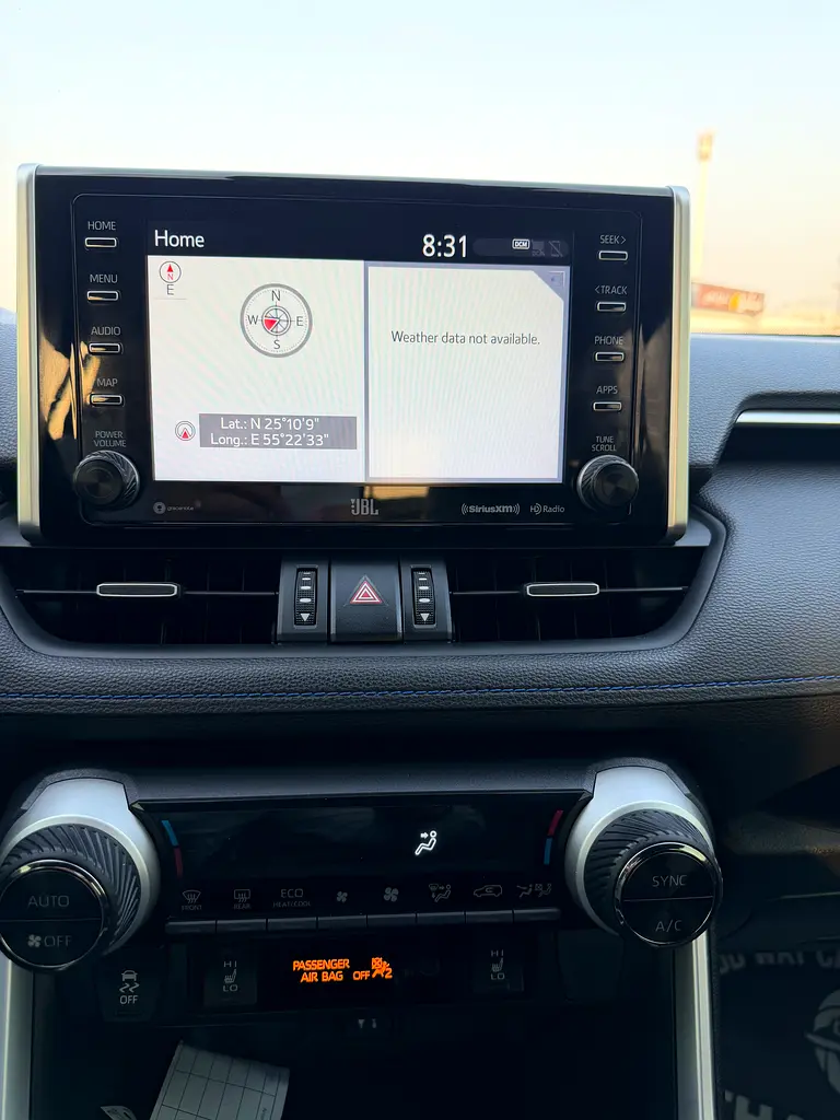 2019 Toyota RAV4 XSE hybrid - Image 17