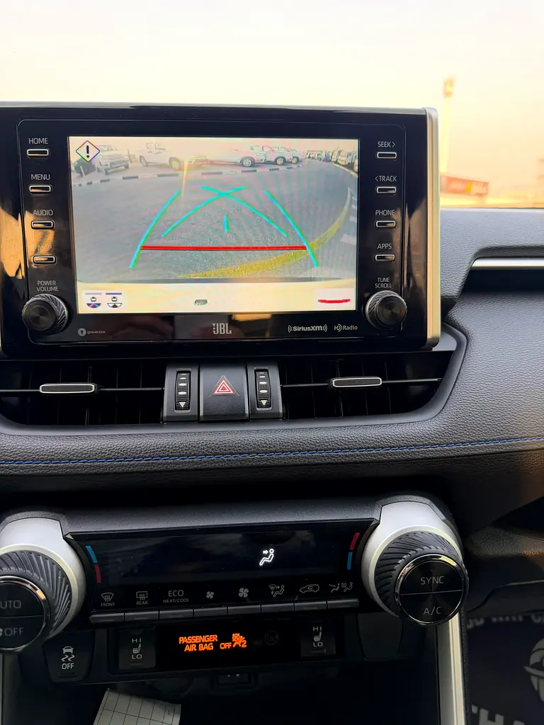 2019 Toyota RAV4 XSE hybrid - Image 18