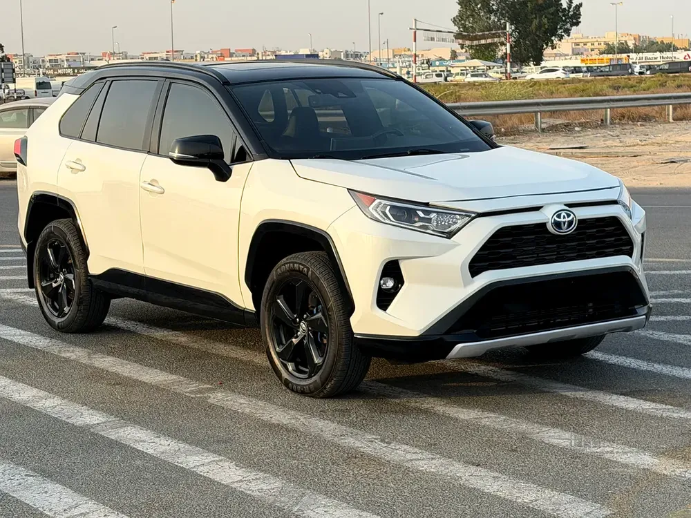 2019 Toyota RAV4 XSE hybrid - Image 8