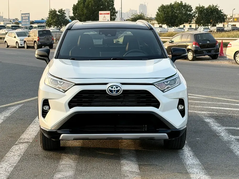 2019 Toyota RAV4 XSE hybrid - Image 9